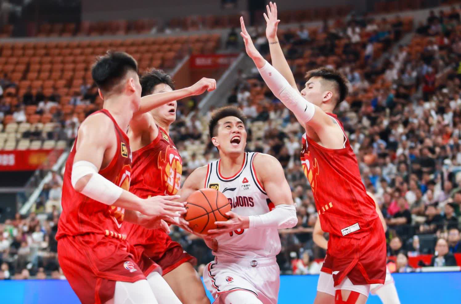广州富力锋线爆发，创造欧洲赛场奇迹的简单介绍