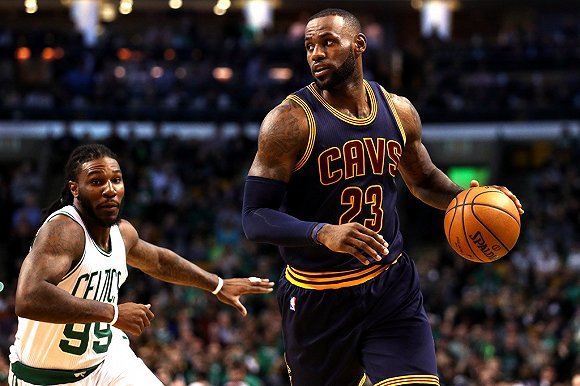 绿军主场不敌马刺，遭遇失利