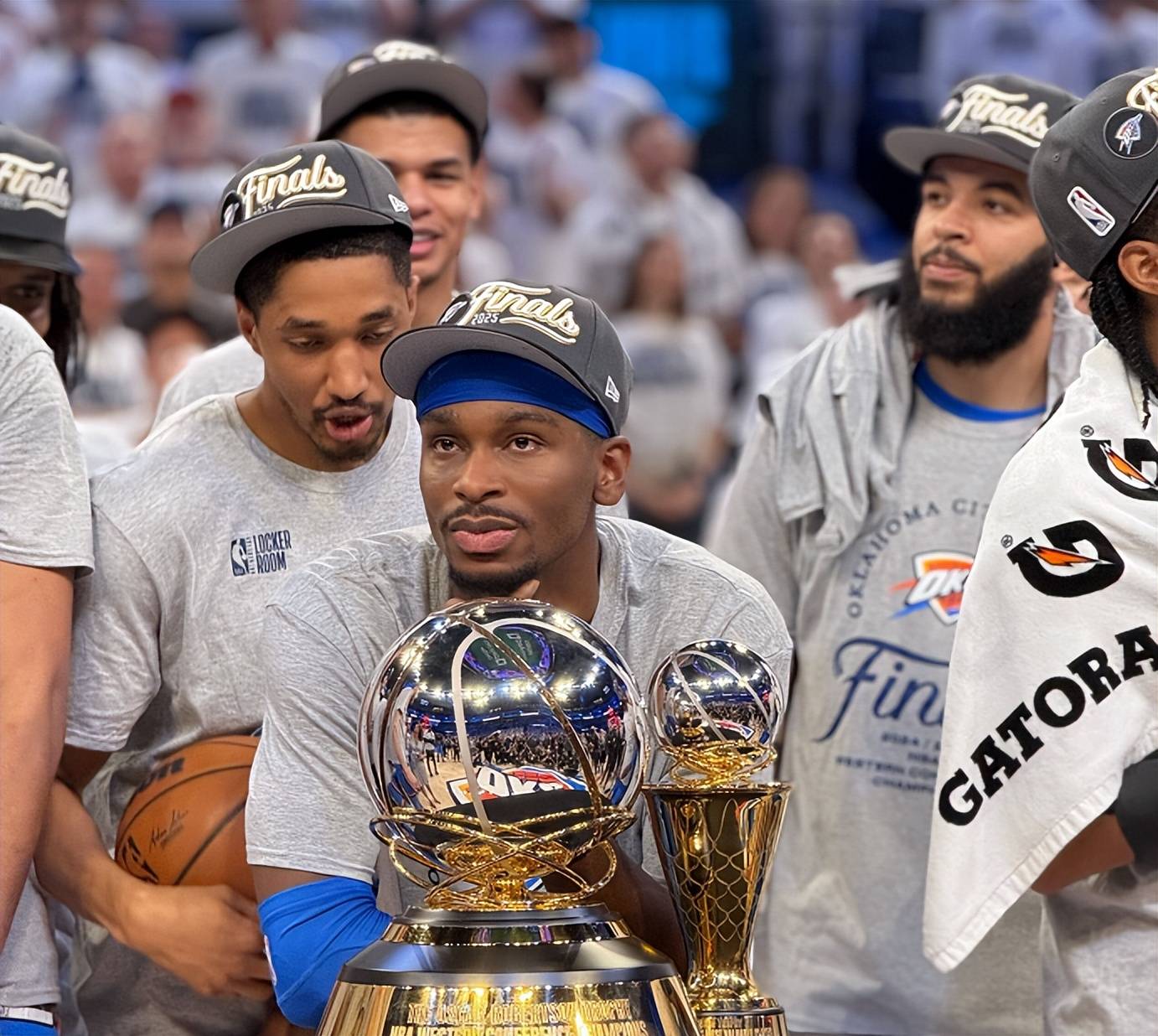 包含热火意气风发，狂胜尼克斯，成就新篇章的词条