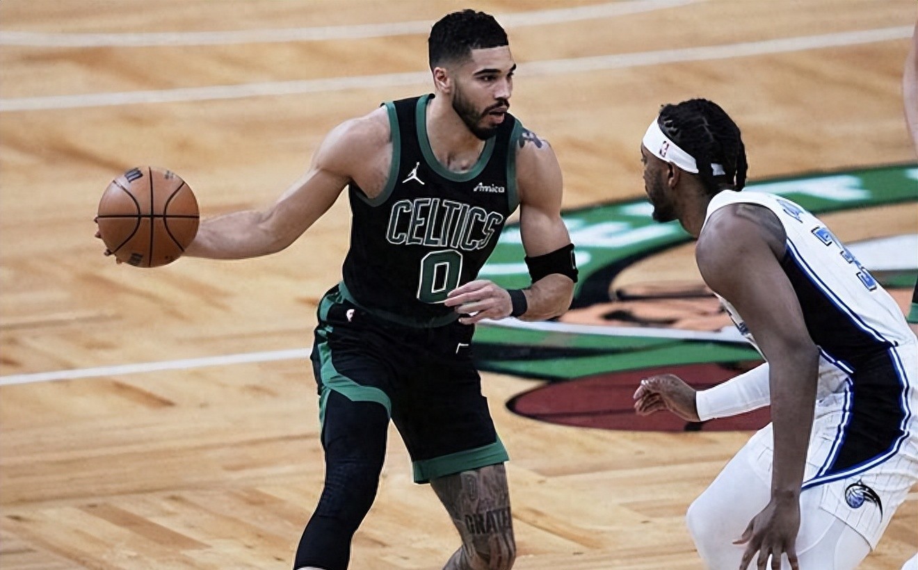 关于勇士惜败绿衫军,小托马斯发挥出色尽力扭转比赛的信息 关于勇士惜败绿衫军,小托马斯发挥出色尽力扭转比赛的信息