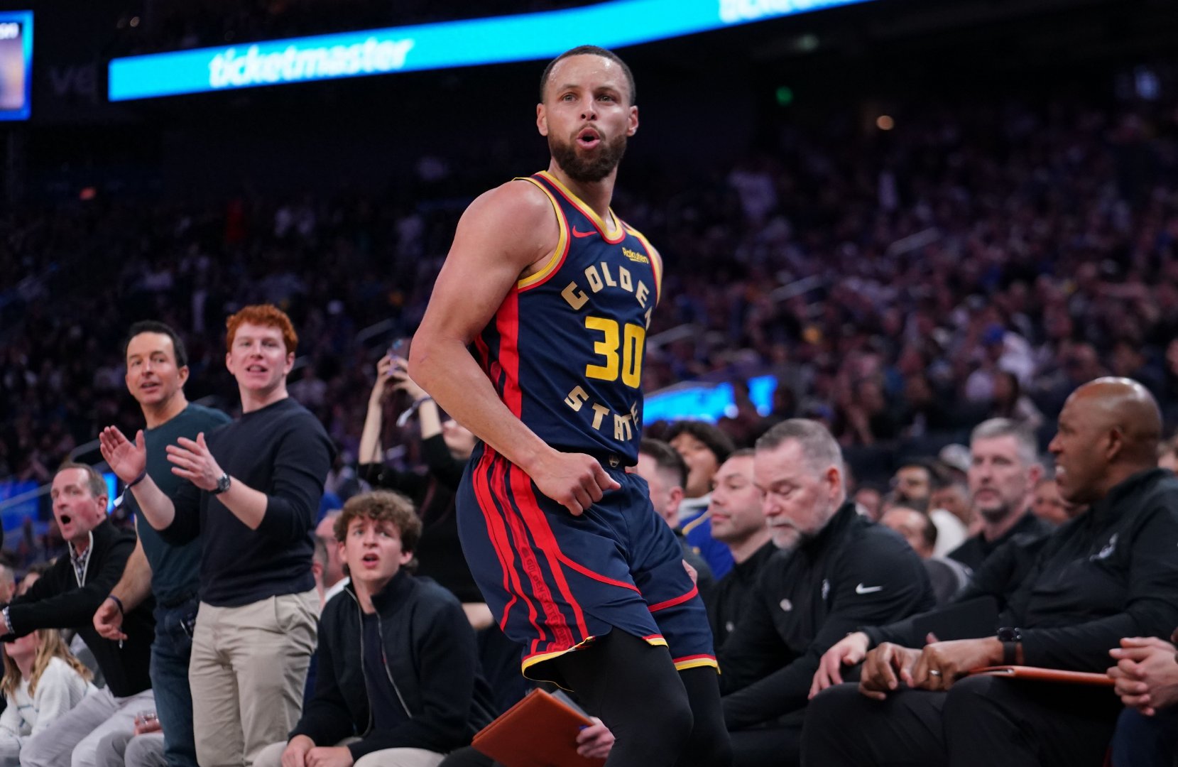 开拓者客场战胜灰熊终结两连败 开拓者客场战胜灰熊终结两连败